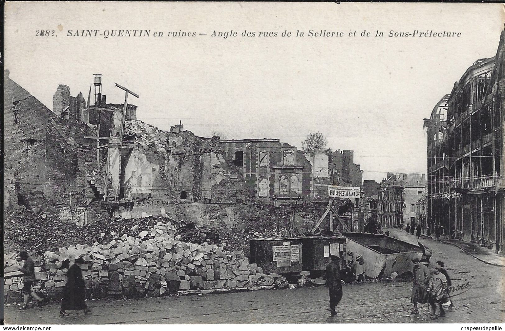 Saint-Quentin En Ruines - Angle Des Rues De La Sellerie Et De La Sous-Préfecture - Saint Quentin