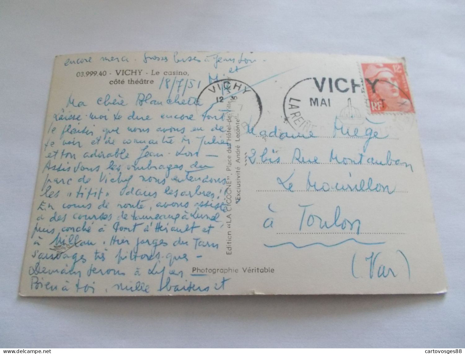 VICHY  ( 03 Allier )  LE CASINO COTE THEATRE  TERRASSES ANIMEES 1951 - Vichy