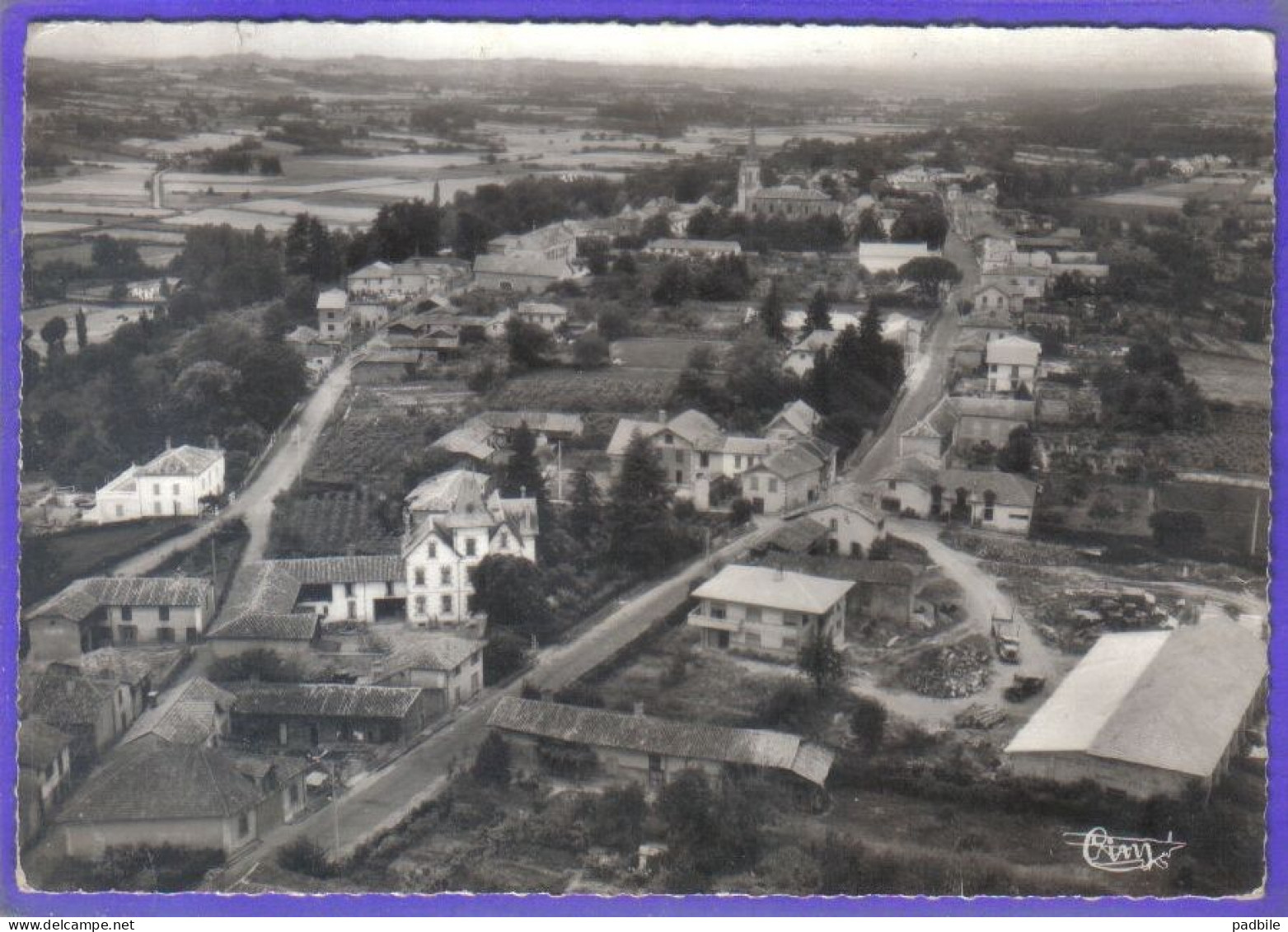 Carte Postale 65. Galan Et Route De Lannemezan  Vue D'avion   Très Beau Plan - Galan