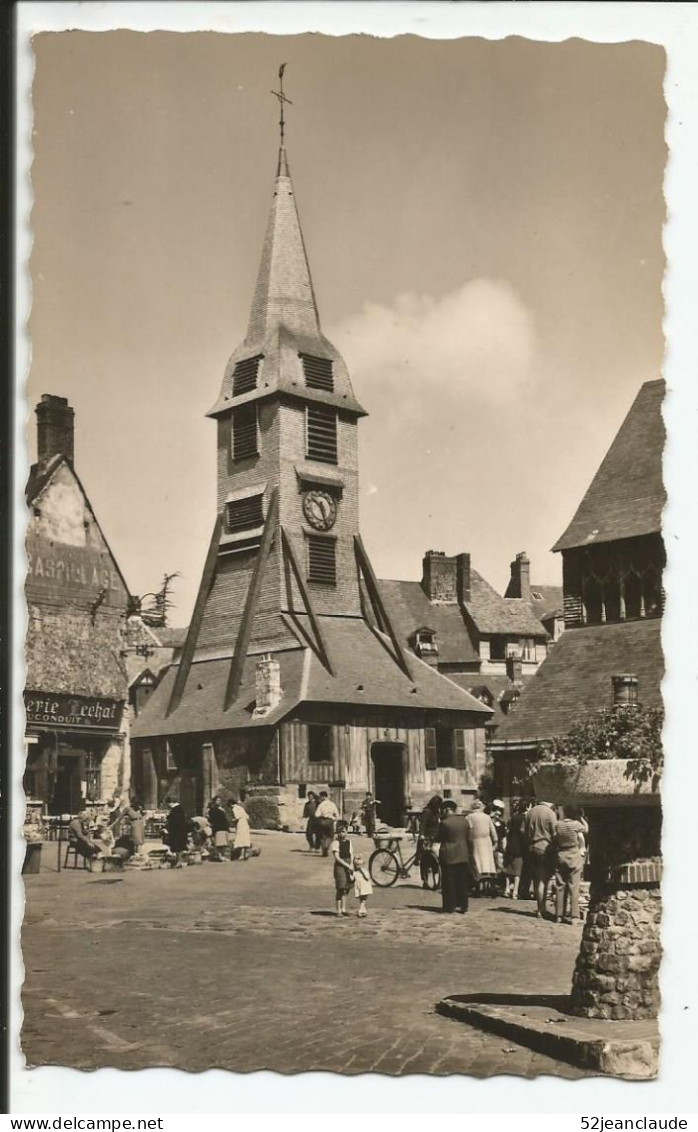 La Place Sainte Catherine Et Le Vieux Clocher      1960   N° 120 - Honfleur