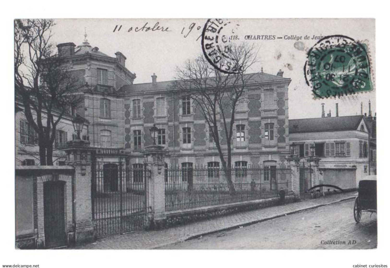 CHARTRES - 1907 - Collège De Jeunes Filles - Présence Sur La Route D'une Voiture à Cheval - Animée - Schulen