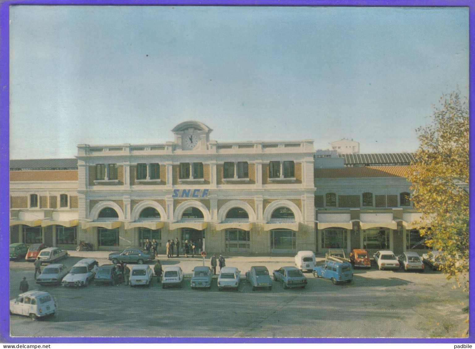 Carte Postale 66. Perpignan  La Gare  GS CX Citroën  Renault 4L Très Beau Plan - Perpignan