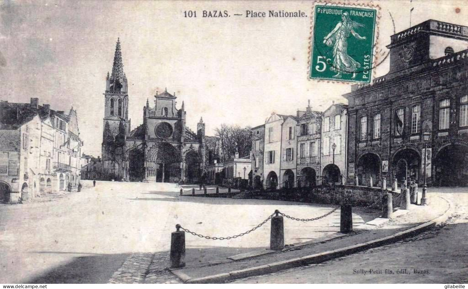 33 - Gironde -  BAZAS - Place Nationale - Bazas