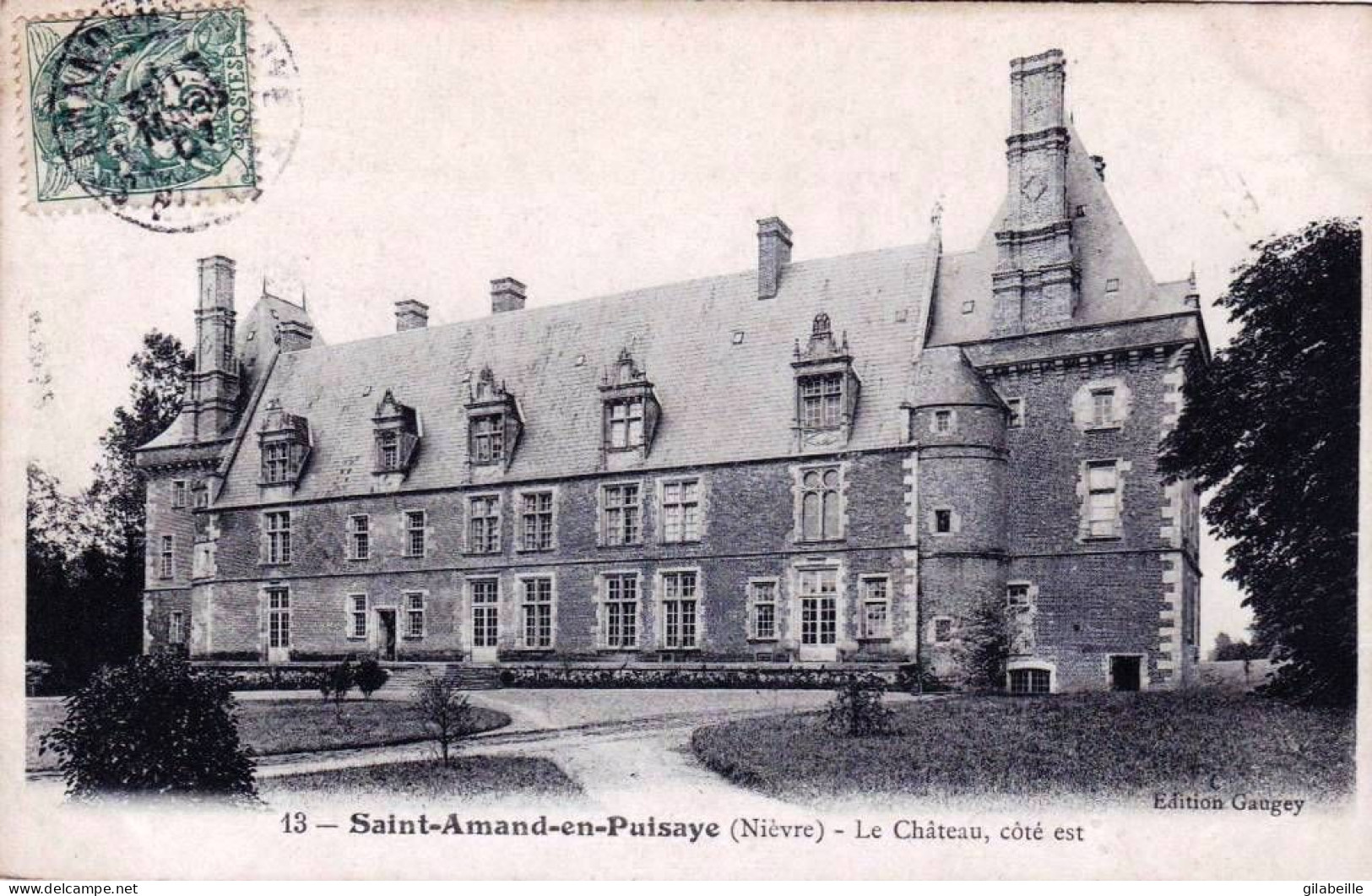 58 - Nievre -  SAINT AMAND En PUISAYE -  Le Chateau - Coté Est - Saint-Amand-en-Puisaye