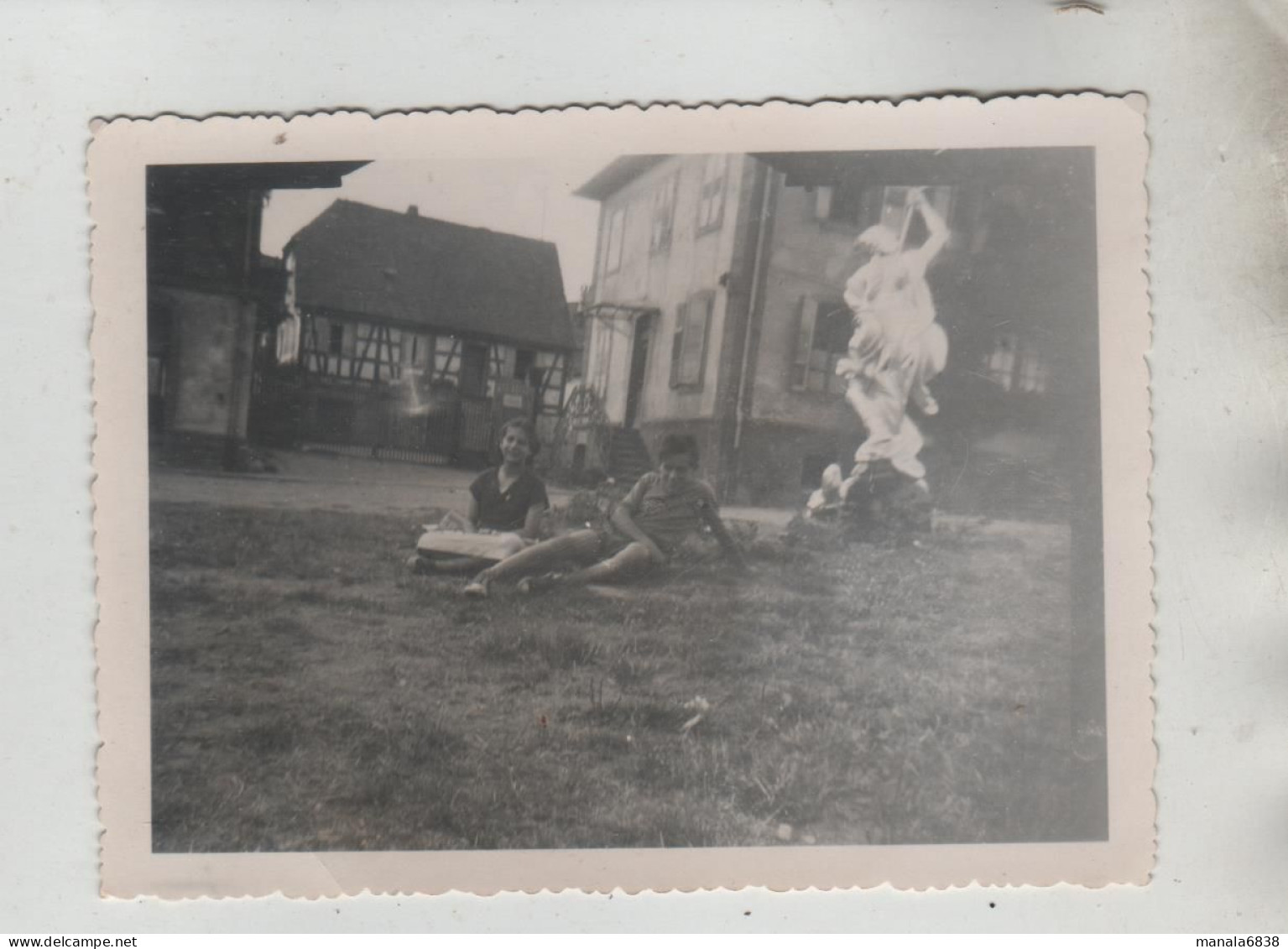 Climbach 1952 Deux Enfants Dans Une Cour  à Identifier - Orte