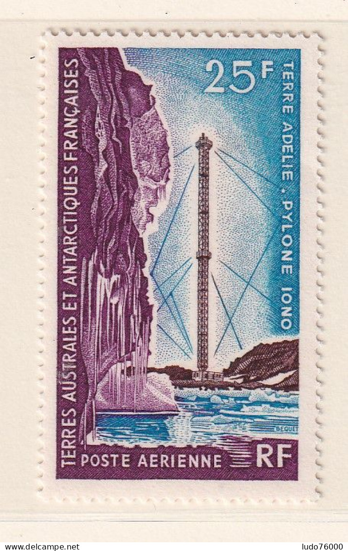 D 689 / TAAF PA / N° 13 NEUF** COTE 45€ - Airmail