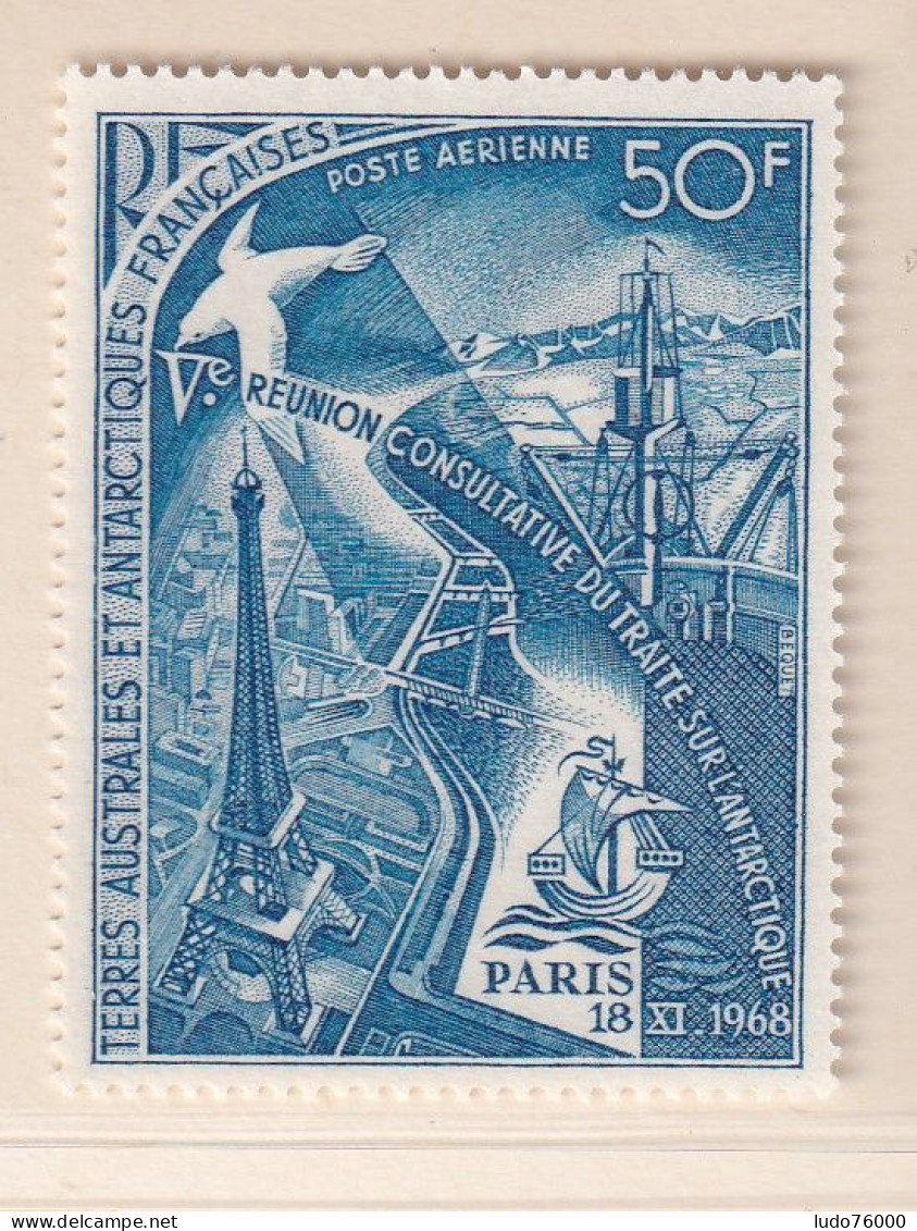 D 689 / TAAF PA / N° 18 NEUF** COTE 65€ - Poste Aérienne