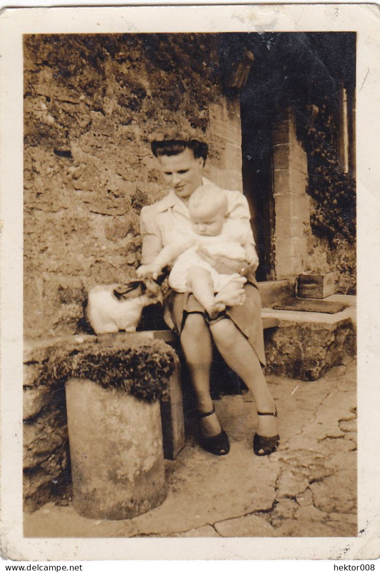 Altes Foto Vintage.  Hübsche Junge Frau Mit Kind  Um 1938 (  B14  ) - Personnes Anonymes