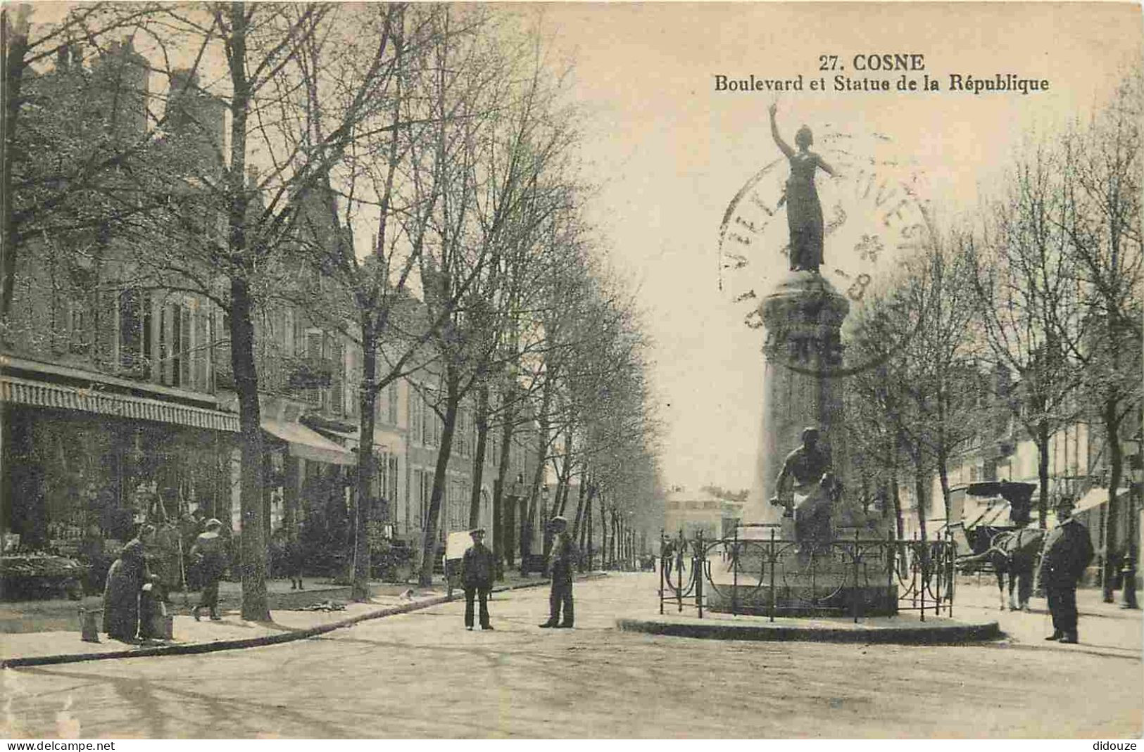 58 - Cosne Cours Sur Loire - Boulevard Et Statue De La République - Animée - Correspondance - CPA - Oblitération De 1928 - Cosne Cours Sur Loire