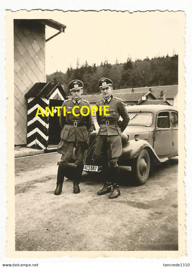 WW2 1 PHOTO ORIGINALE Soldats Allemands Posent Devant Traction CITROËN Réquisitionnée N°1 - 1939-45