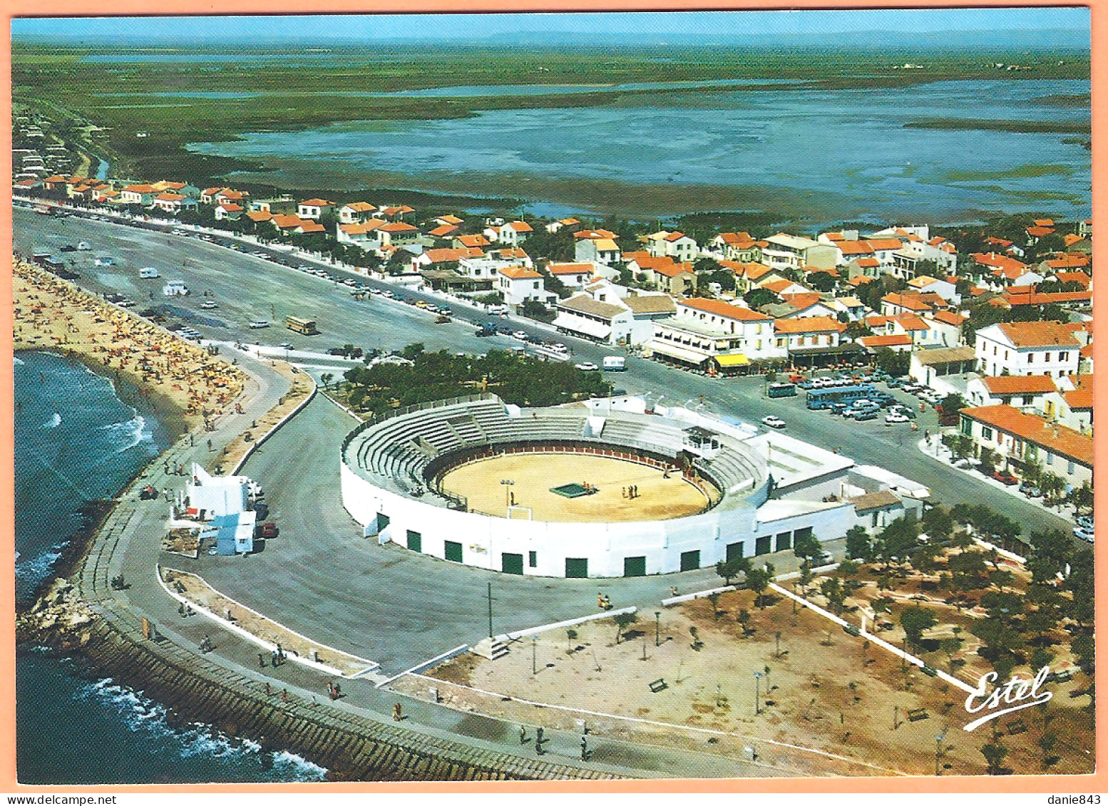 Ppgf/ CPSM Grand Format - BOUCHES DU RHONE - SAINTE MARIE DE LA MER - VUE AÉRIENNE DES ARENES ET DES MARAIS - Saintes Maries De La Mer