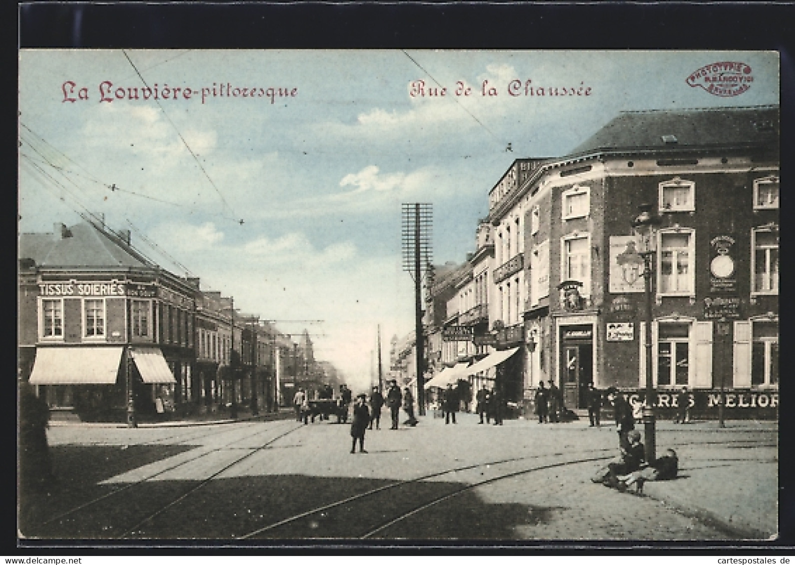 AK La Louvière, Rue De La Chaussée, Strassenpartie  - La Louvière