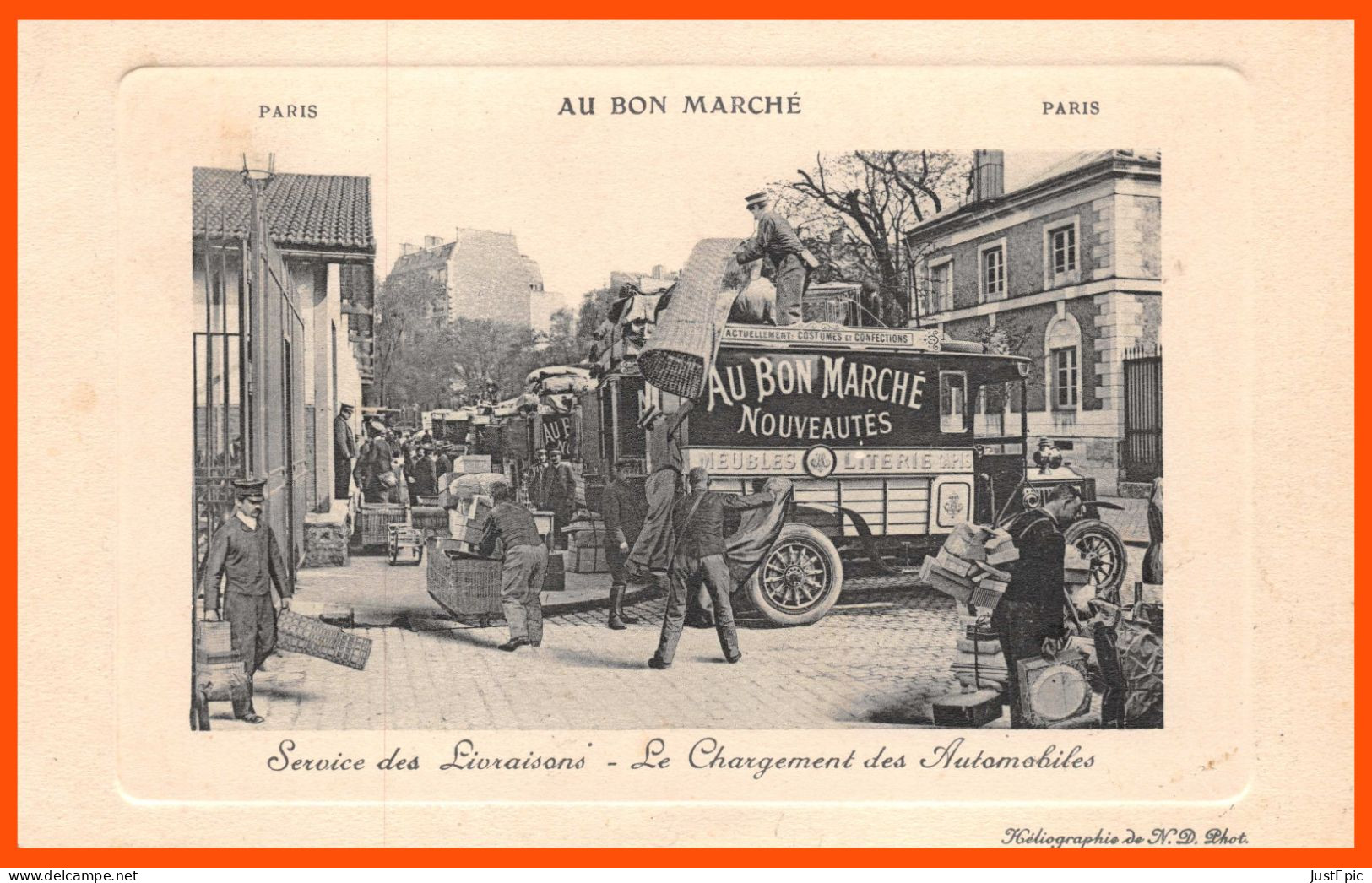 PARIS AU BON MARCHE - Service Des Livraisons - Le Chargement Des Automobiles  Héliographie De N.D. Phot - Cpa - Camions & Poids Lourds