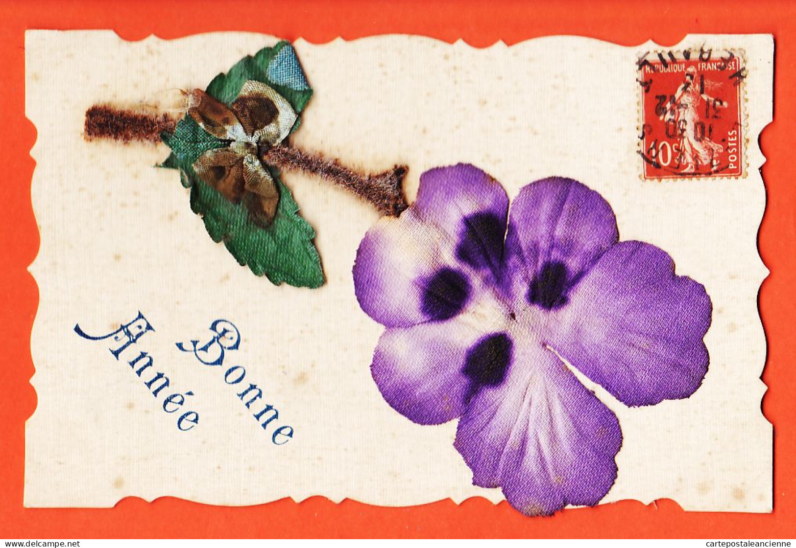 17485 / ⭐ BONNE ANNEE Violette Feuille Et Tige Ajouti Tissus Sur Carte Toilée 31-12-1912  - Neujahr