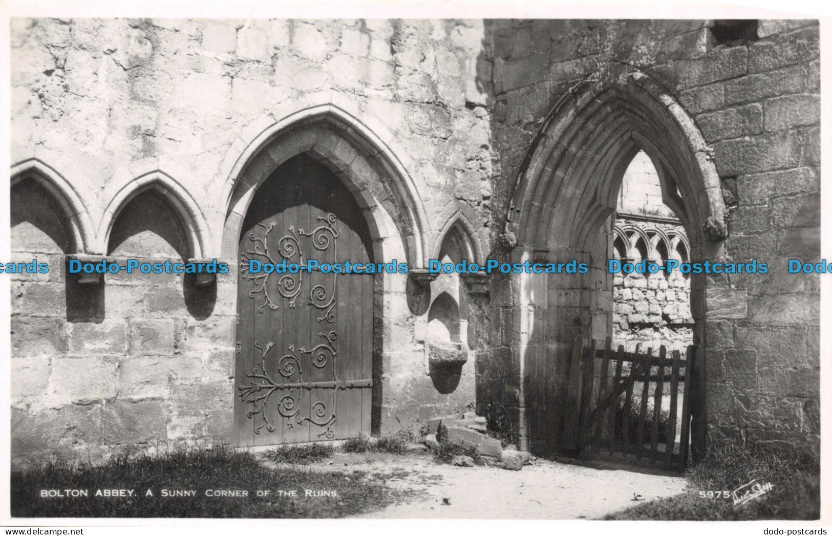 R105514 Bolton Abbey. A Sunny Corner Of The Ruins. Walter Scott. No 5975. RP - Welt