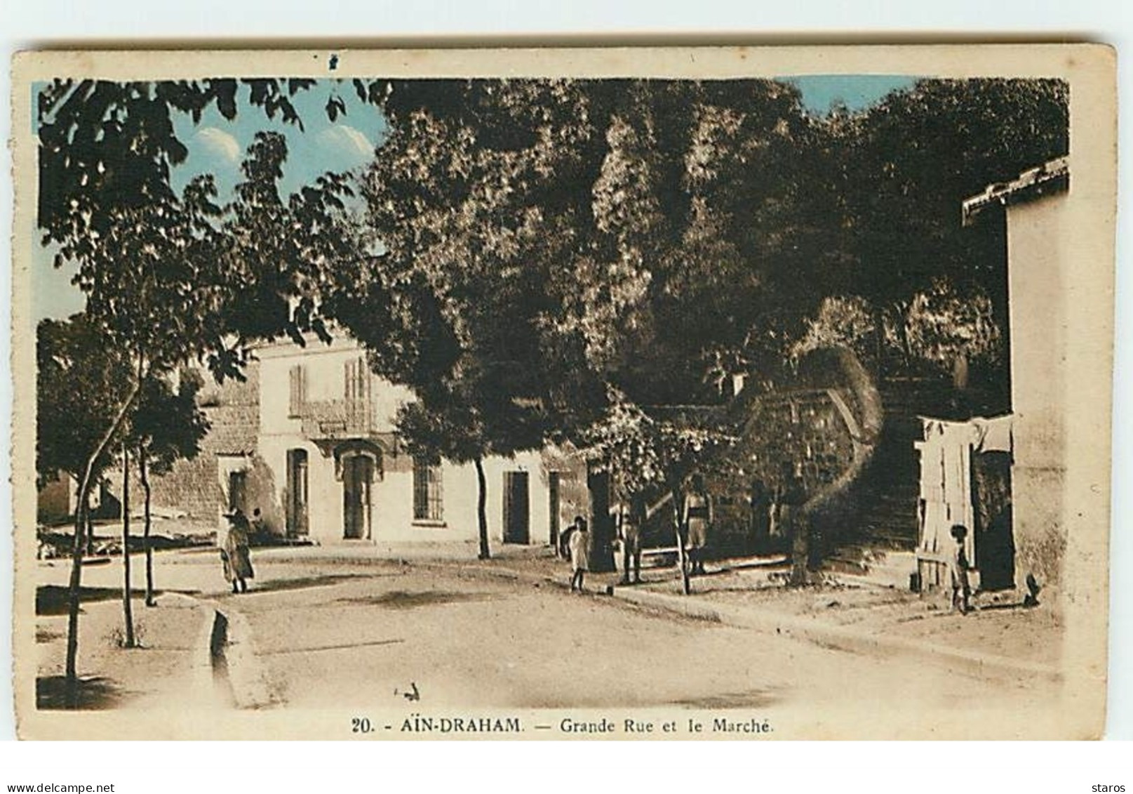 AÏN-DRAHAM - Grande Rue Et Le Marché - Tunesien