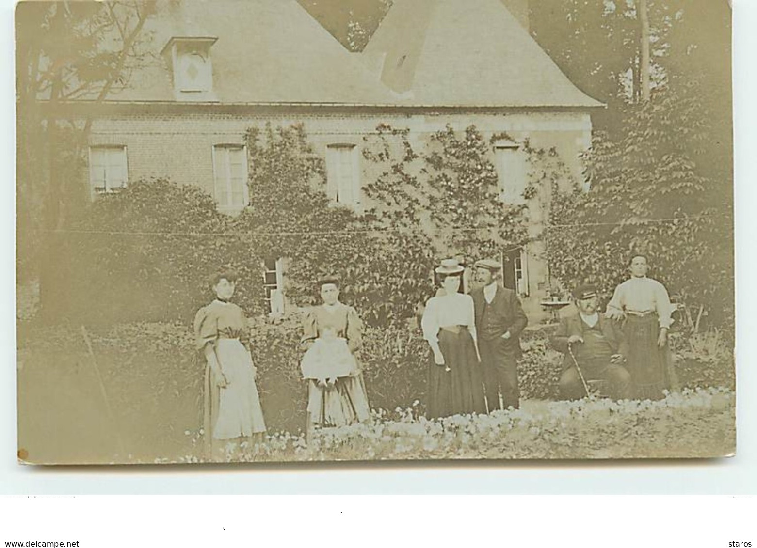 A Localiser - Carte-Photo Femmes Et Hommes Dans Un Jardin - Luneray ? - Zu Identifizieren