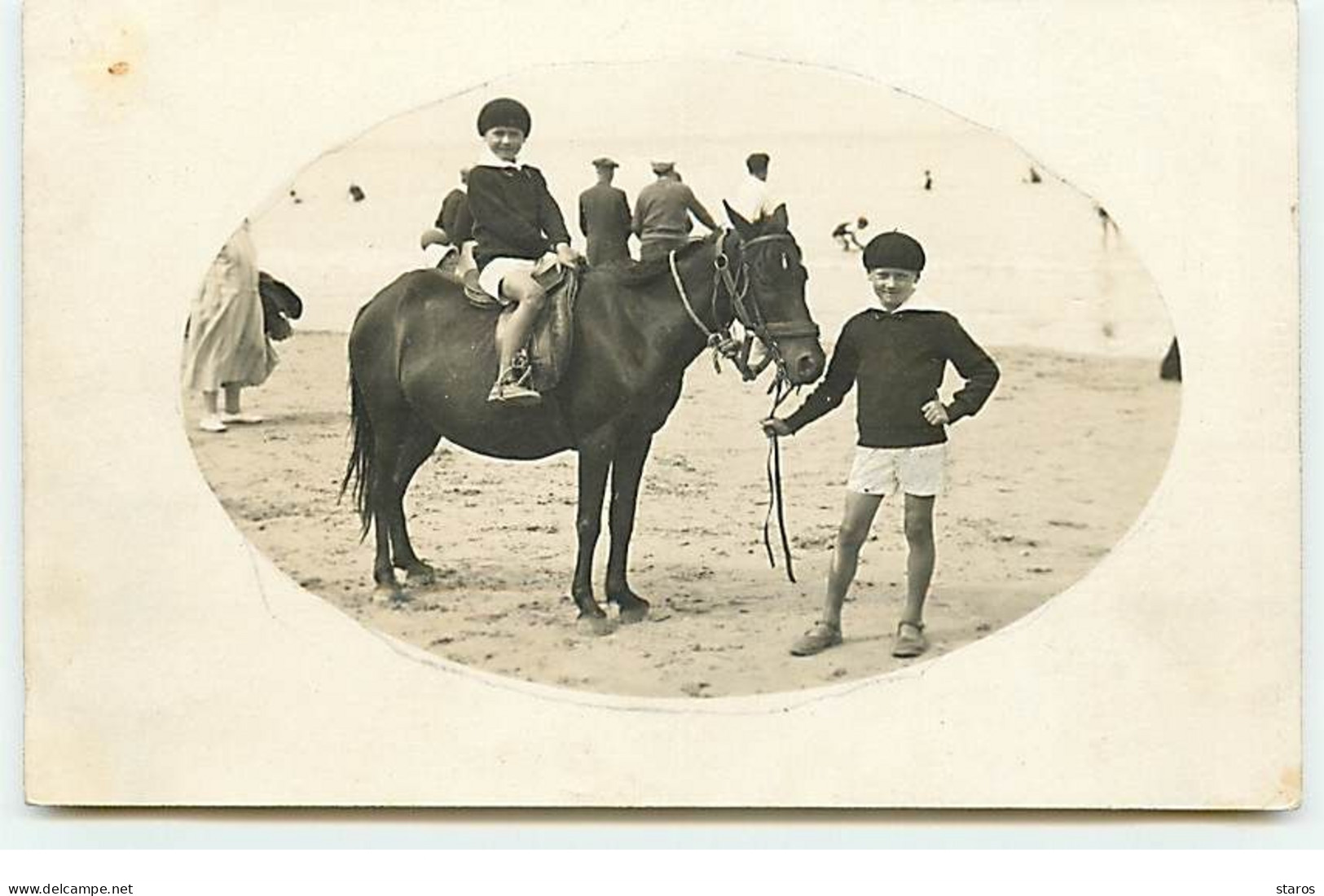 Carte Photo - ONIVAL - Enfant Tenant Un Cheval Avec Un Enfant Sur Son Dos - Onival