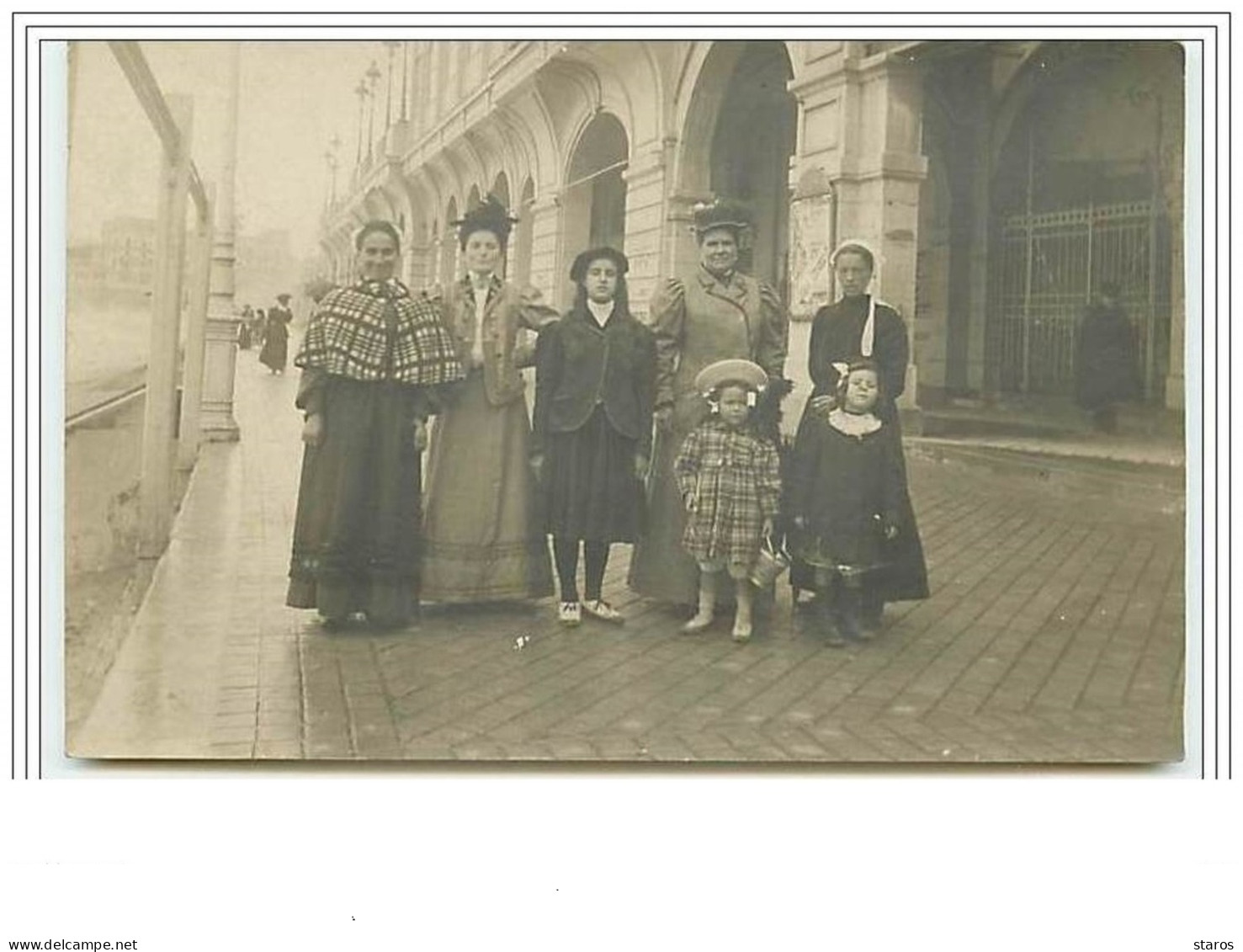 BIARRITZ Photo De Femmes Et Fillettes - Biarritz