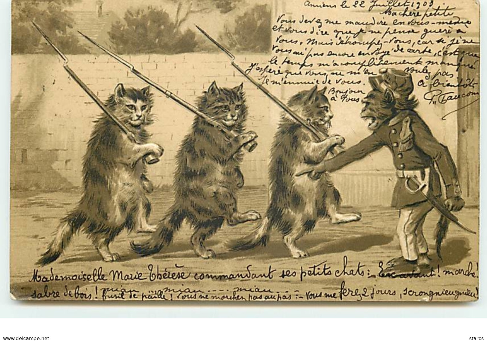 Carte Gaufrée - Chats Défilant Avec Des Fusils à Baïonnettes Dirigé Par Un Singe - Gekleidete Tiere