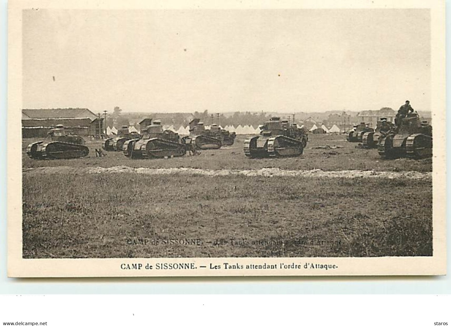 Camp De Sissonne - Les Tanks Attendant L'ordre D'attaque - Material