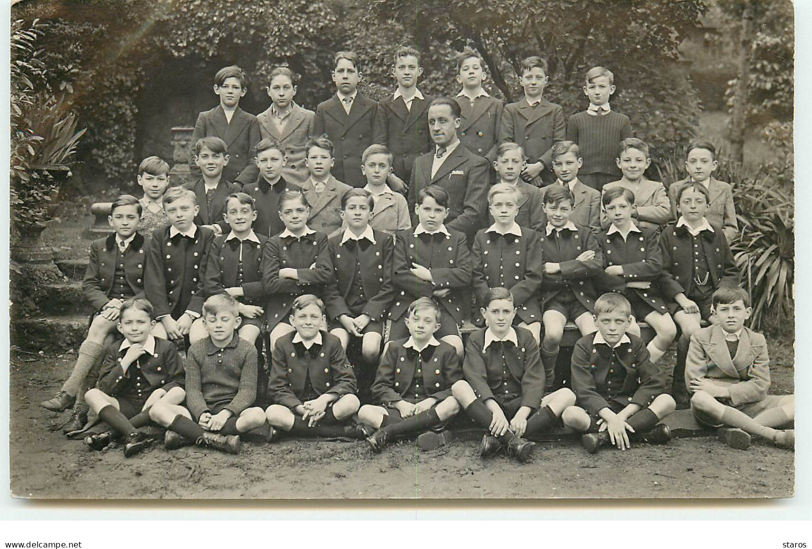 Carte Photo à Identifier - Photo D'un Groupe De Garçons - A Identifier