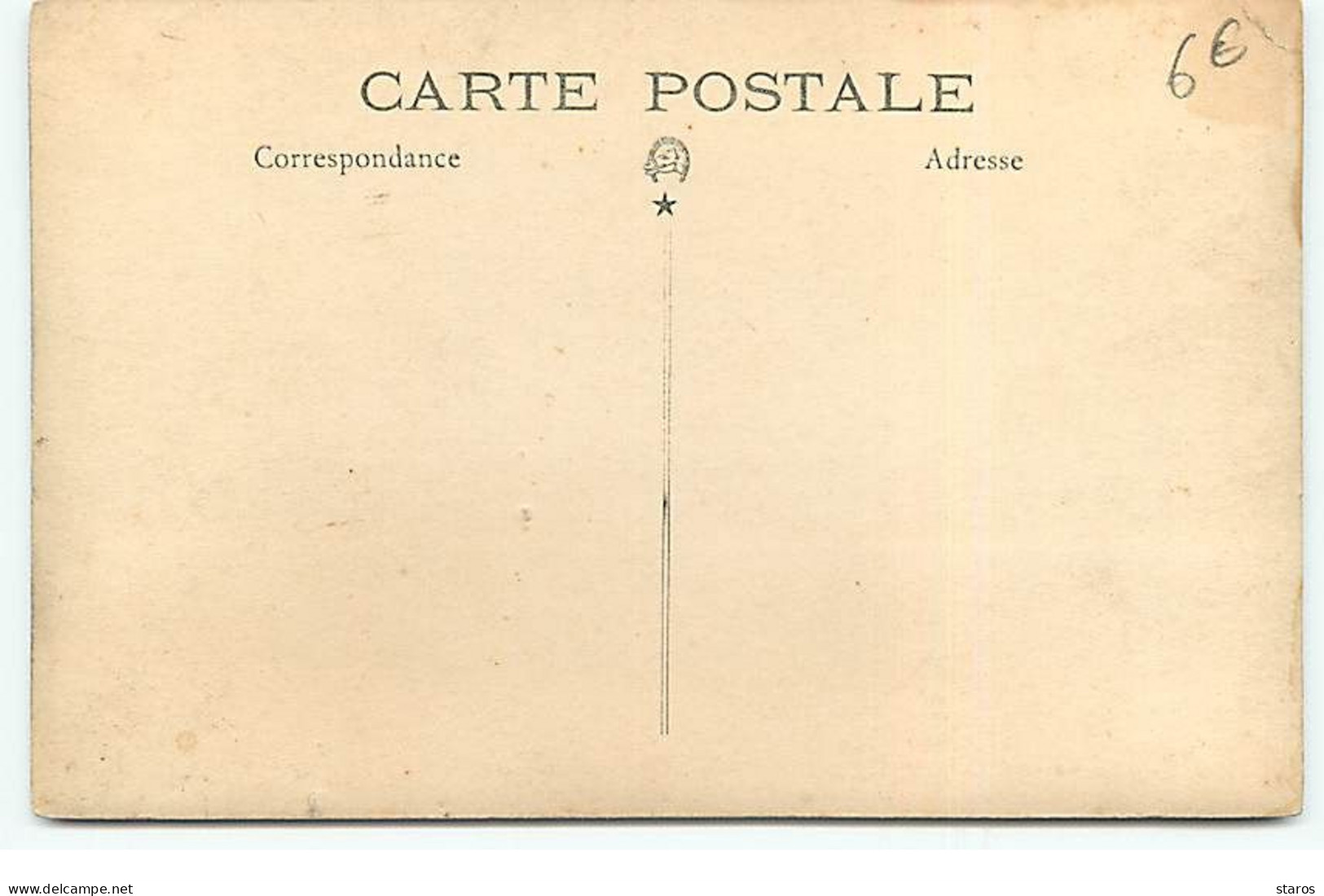 Carte Photo à Identifier - Photo De Famille Devant Une Maison - Zu Identifizieren