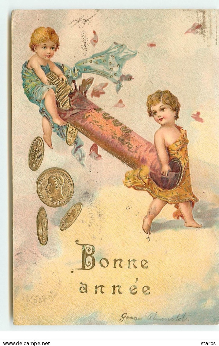 Carte Gaufrée - Bonne Année - Enfants Portant Un Rouleau De Pièces D'or - New Year