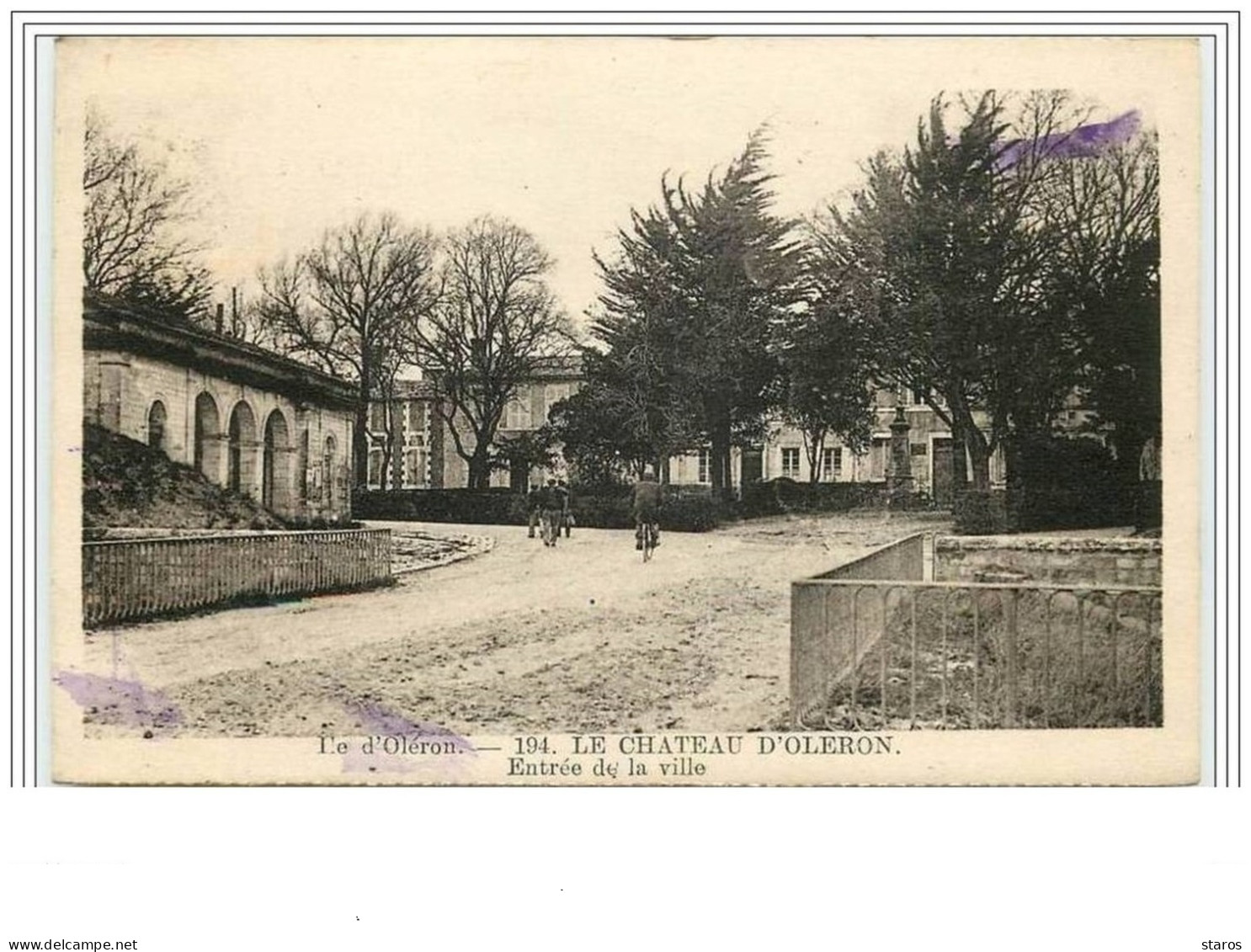 ILE D&amp Acute OLERON Le Château D&amp Acute Oléron Entrée De La Ville - Ile D'Oléron