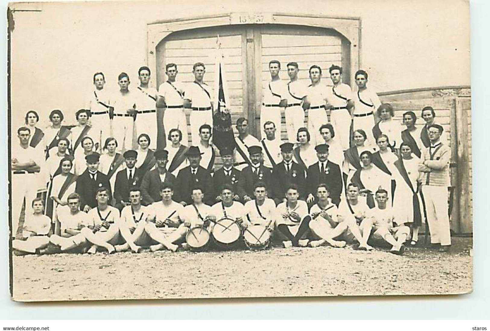 Carte Photo à Localiser - Hommes Et Femmes Avec Des Tambours Et Des Flûtes - Probablement Allemagne - A Identifier