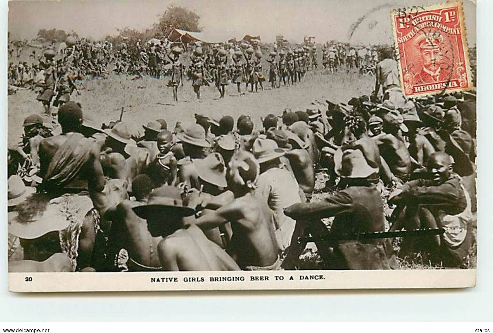 Zimbabwe - Native Girls Bringing Beer To A Dance - Simbabwe