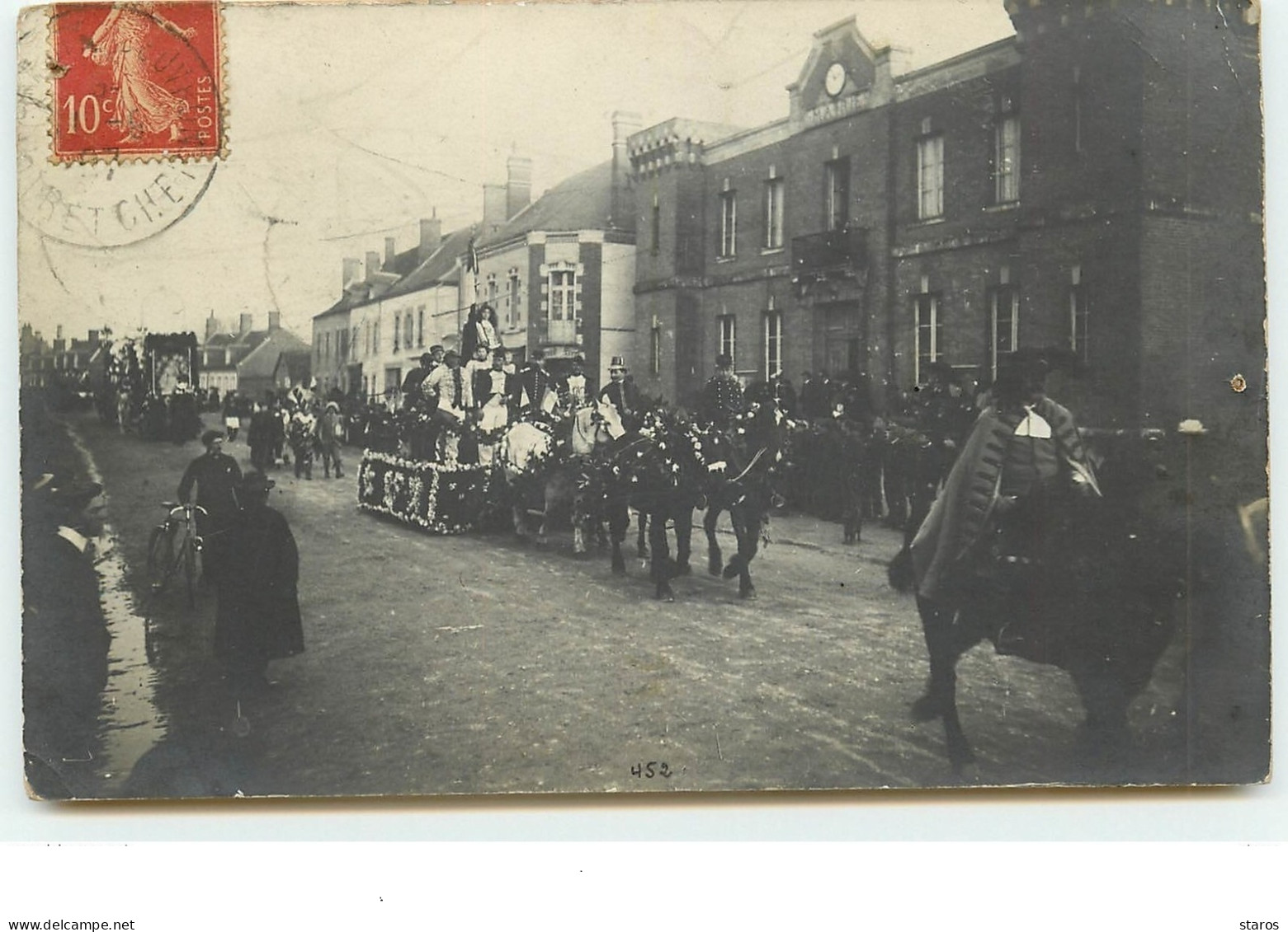 LAMOTTE-BEUVRON - Carte Chars Décorés Devant La Mairie En 1907 - Lamotte Beuvron