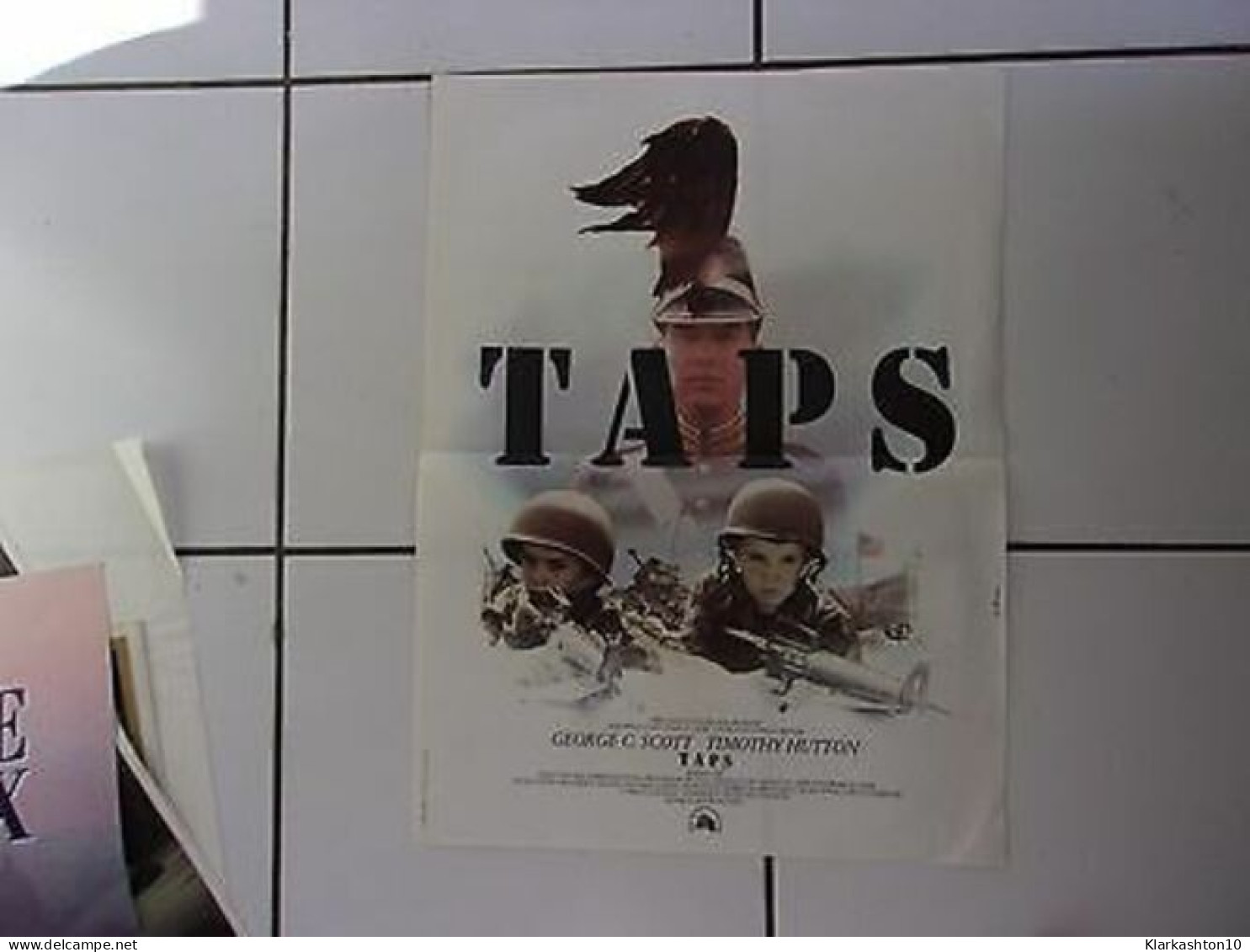 Affiche 54 X 40 Cms Film TAPS Timothy Hutton George C Scott - Affiches