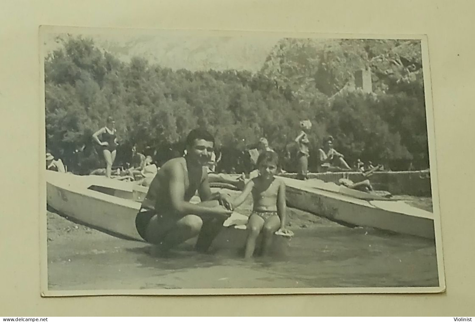 A Little Girl And Her Dad At The Sea - Anonyme Personen