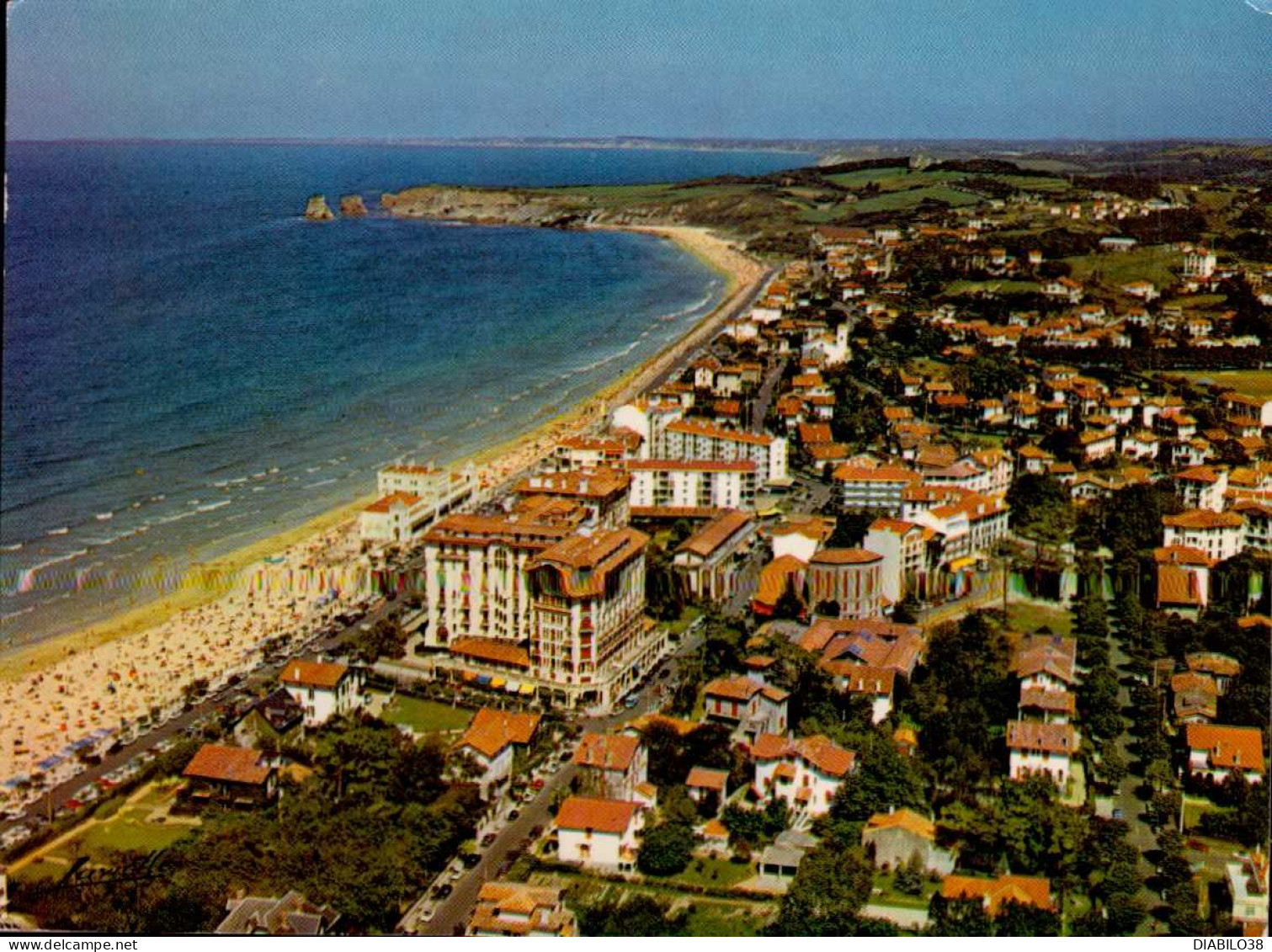 HENDAYE    ( PYRENEES ATLANTIQUES )   VUE GENERALE, LE CASINO,   LA PLAGE ET LES DEUX JUMEAUX - Hendaye