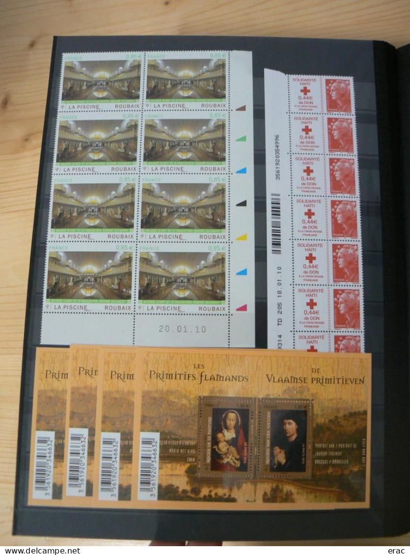 FRANCE - Album de timbres et feuillets années 2010 à 2014 neufs ** en multiples - Faciale : + 1000 €