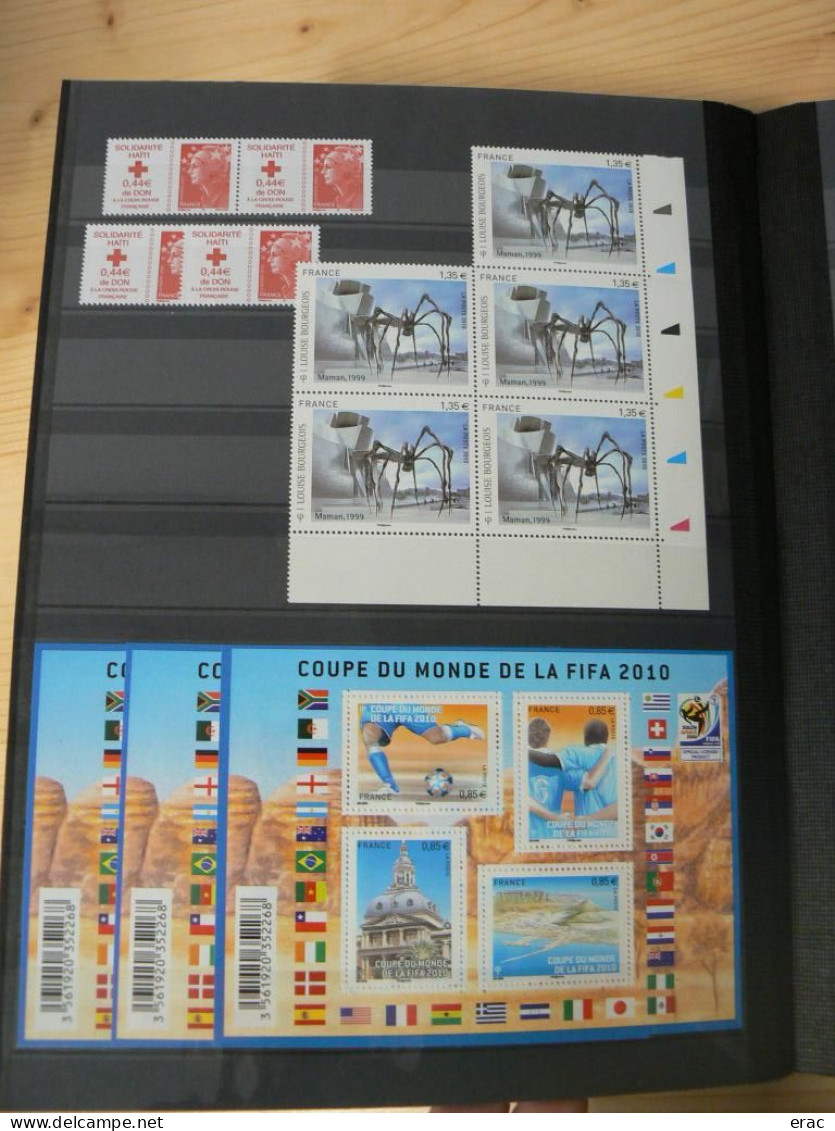 FRANCE - Album de timbres et feuillets années 2010 à 2014 neufs ** en multiples - Faciale : + 1000 €