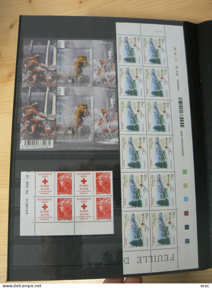 FRANCE - Album de timbres et feuillets années 2010 à 2014 neufs ** en multiples - Faciale : + 1000 €