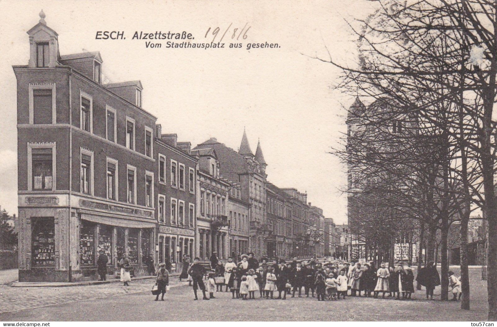 ESCH SUR ALZETTE  -  LUXEMBOURG  -  ALZETTSTRASSE   -   PEU  COURANTE  CPA  TRES  ANIMEE  - 1906  -  ENVOI  TAXE.  . - Esch-Alzette