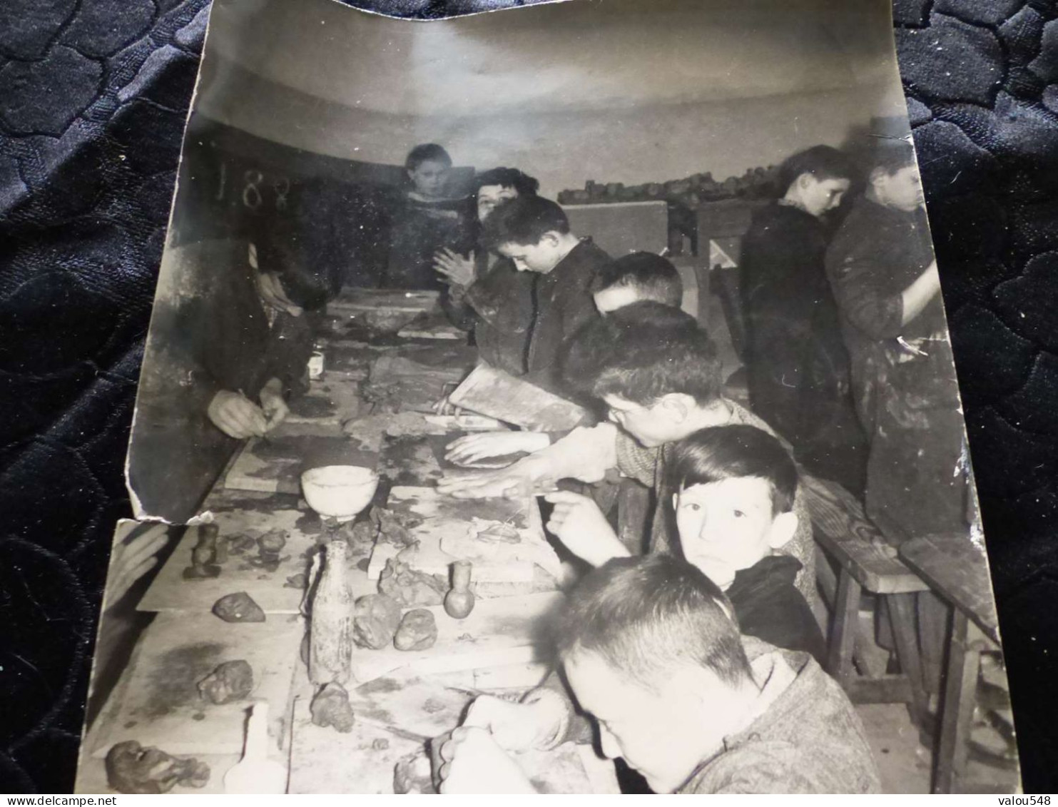 P-736 , Photo , Groupe D'enfants Faisant Un Atelier De Poterie, Scolaire - Anonyme Personen