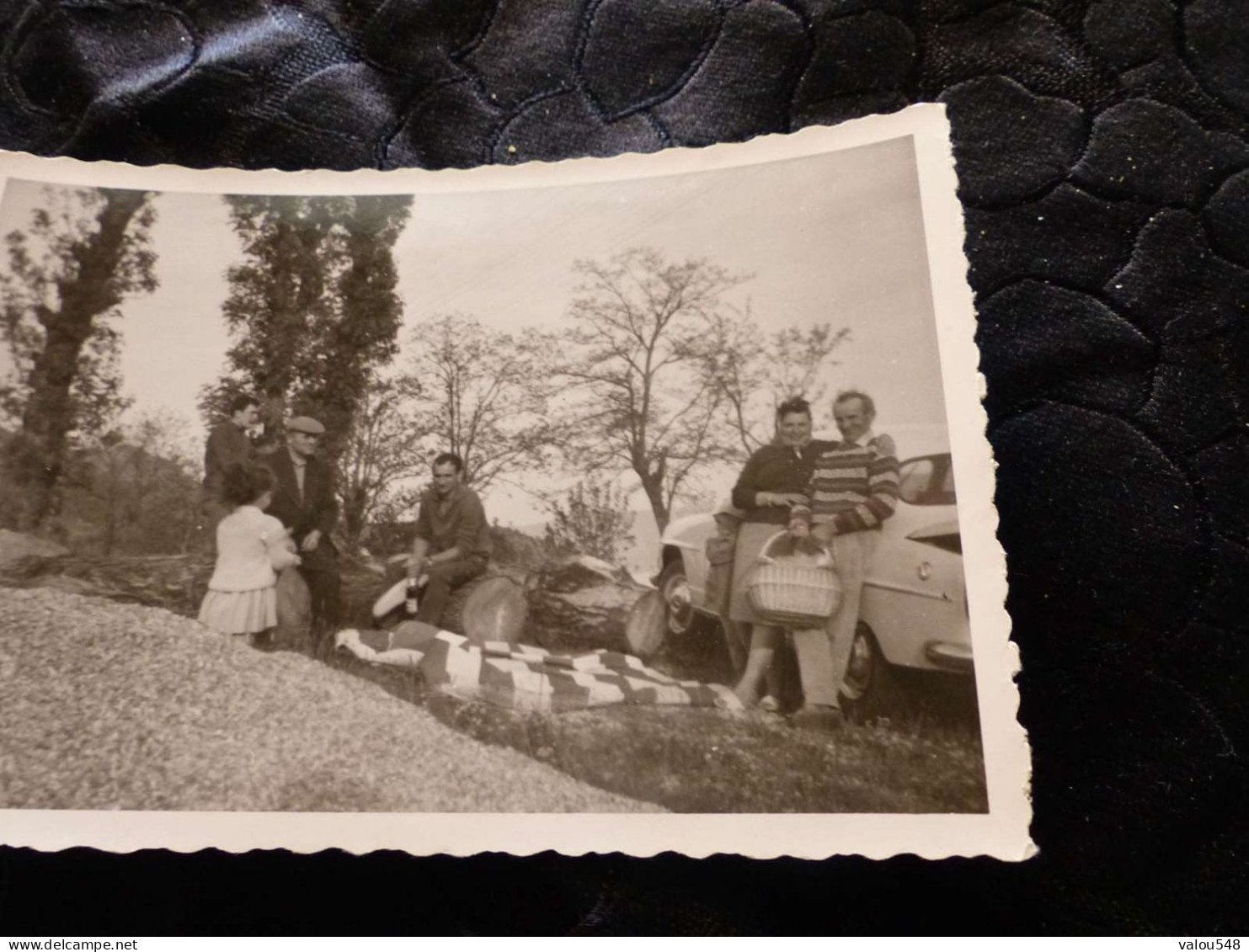 P-740 , Photo ,Pique-nique Au Somment Du Col De L'Escrinet, Ardèche, 1964 - Plaatsen