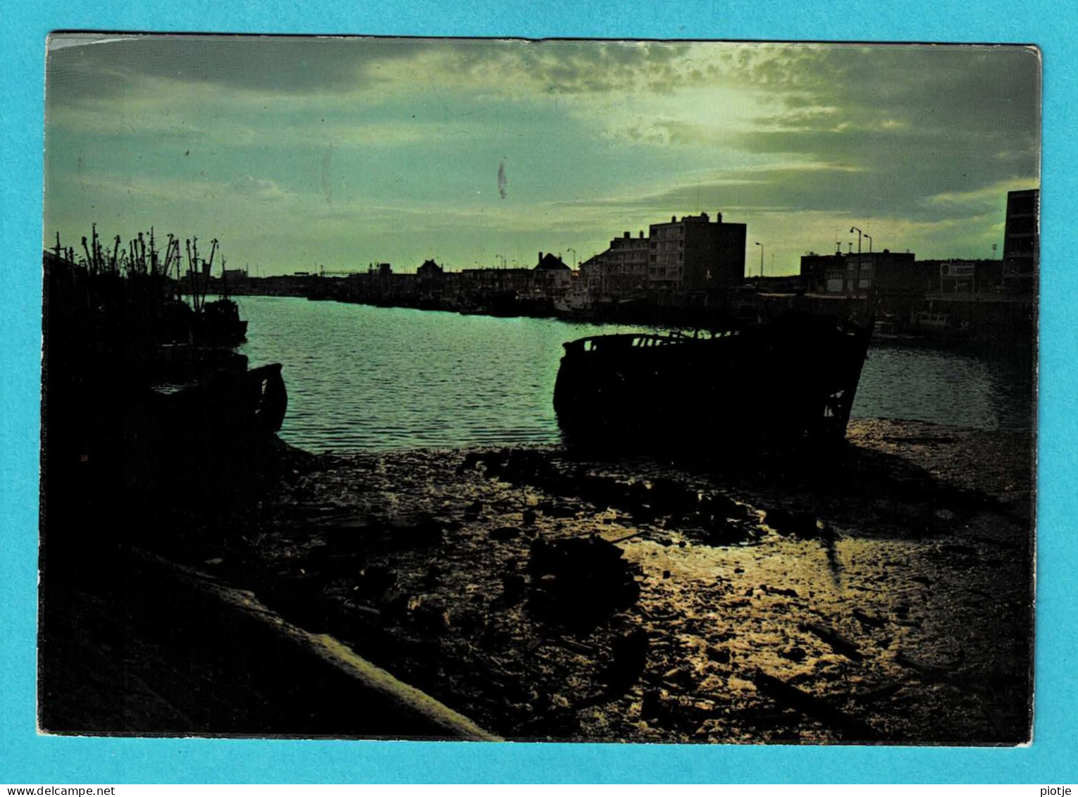 * Zeebrugge (Kust - Littoral) * (Photo Hall) Zonsondergang, Couché Du Soleil, Sunset, Bateau, Canal, Quai - Zeebrugge