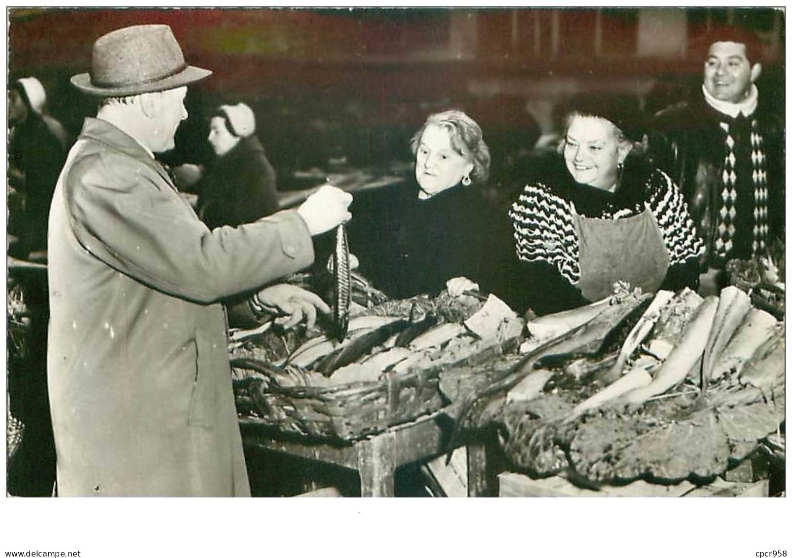 06.NICE.n°23706.LE MARCHE AUX POISSONS DE LA PLACE SAINT FRANCOIS.CPSM - Märkte