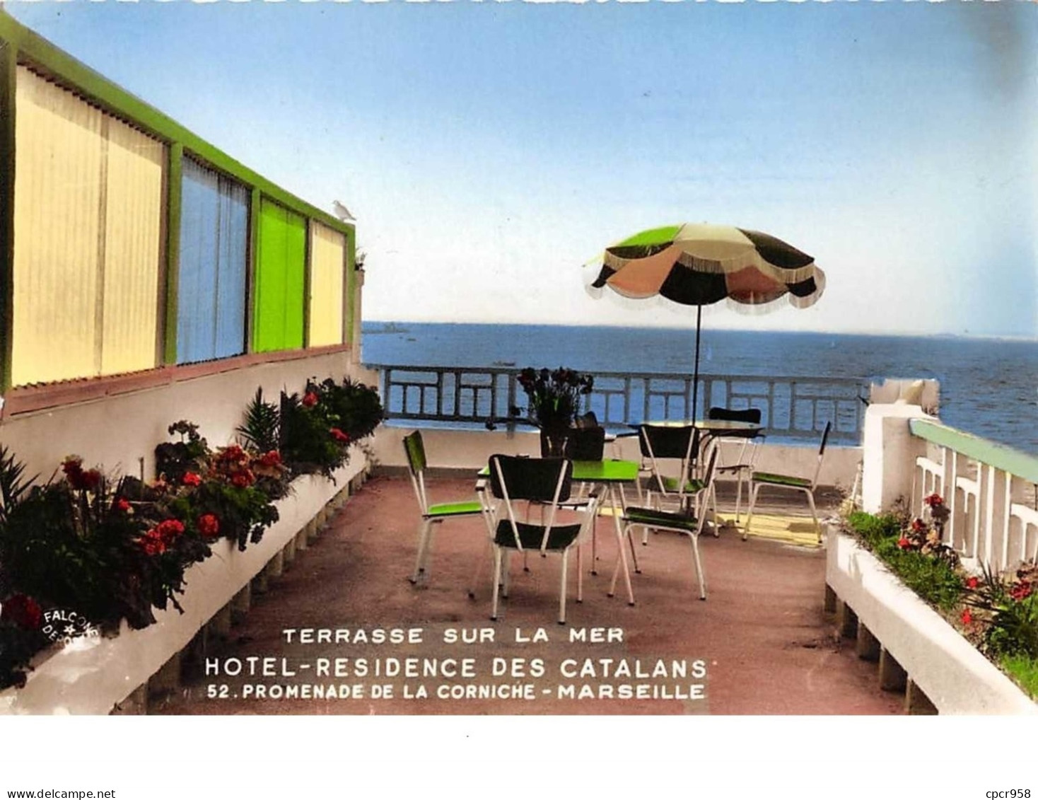 13. N° 200106 . MARSEILLE . TERRASSE SUR LA MER HOTEL RESIDENCE DES CATALANS . CPSM . 14,5 X 10,5 - Unclassified