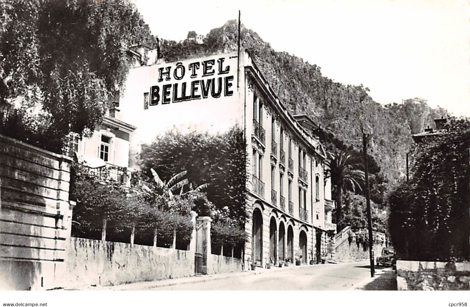 06 .n° 109473 . Beaulieu Sur Mer . Hotel Bellevue. Vue D Ensemble . Cpsm . - Beaulieu-sur-Mer