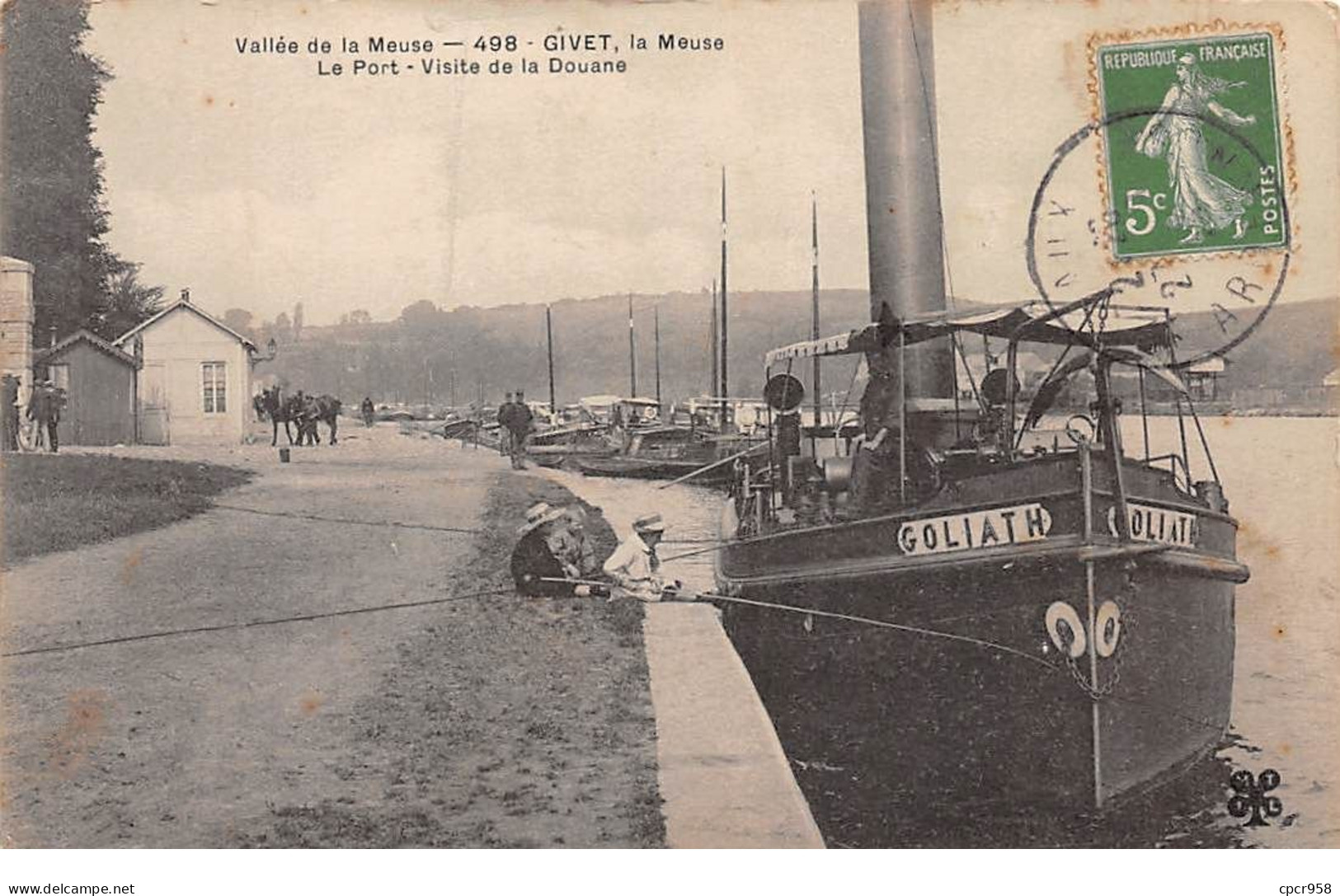 08 - N°75245 - Vallée De La Meuse - GIVET , La Meuse - Le Port - Visite De La Douane - Bateaux - Givet