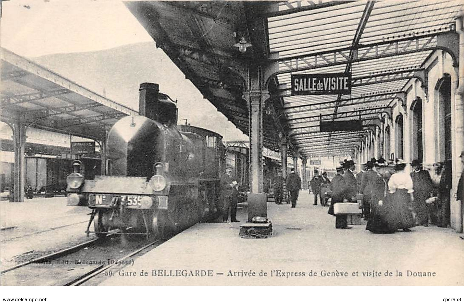 01 - N°75229 - Gare De BELLEGARDE - Arrivée De L'Express De Genève Et Visite De La Douane - Train - Bellegarde-sur-Valserine