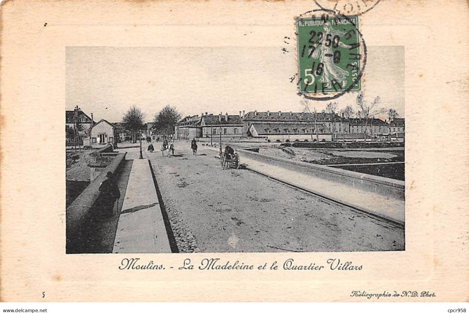 03 - MOULINS - SAN32862 - La Madeleine Et Le Quartier Villars - Moulins