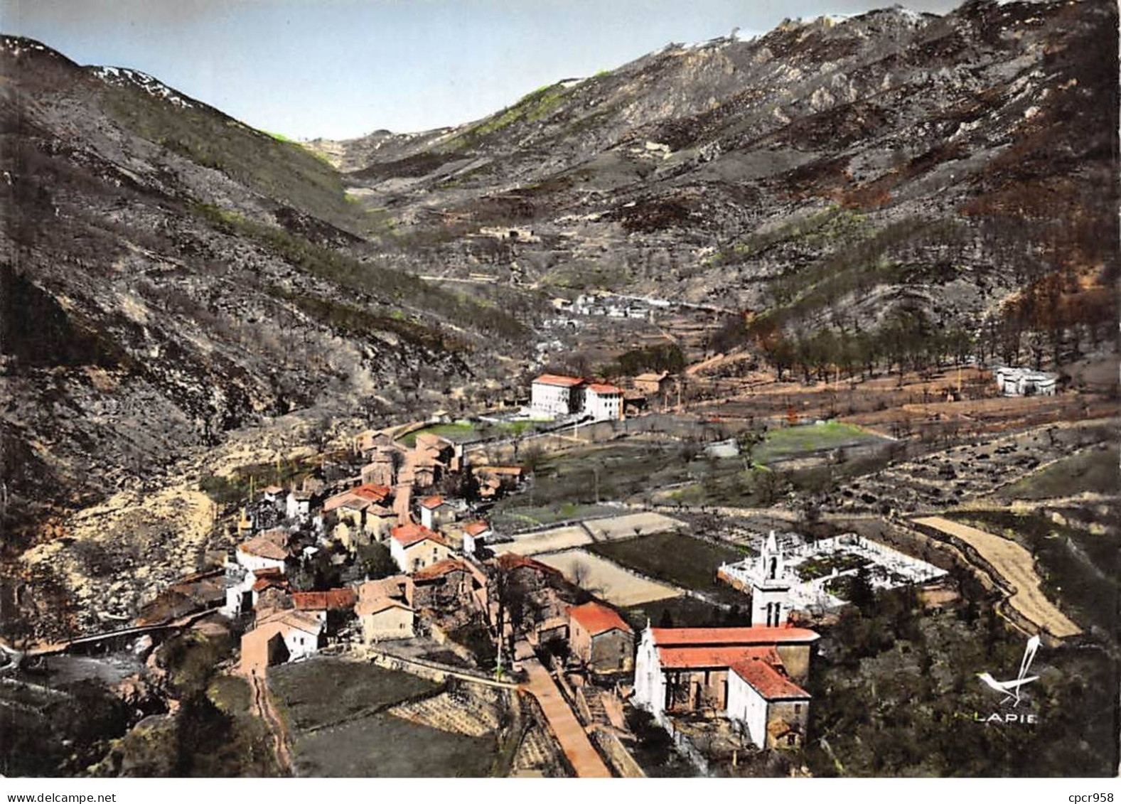 07 . N°sac10099 . VALGORGE .vue Panoramique N°10 . En Avion Au Dessus De . Cpsm 10X15 Cm . Lapie - Sonstige & Ohne Zuordnung