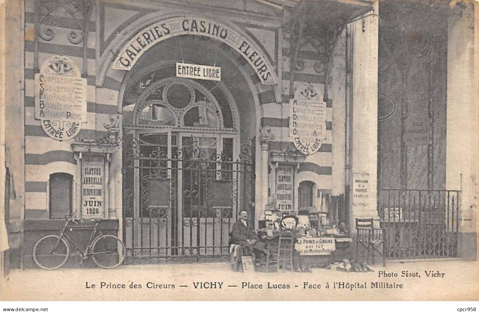 03 - VICHY - SAN57845 - Le Prince Des Cireurs - Place Lucas - Face à L'Hôpital Militaire - Métier - Vichy